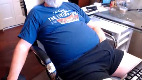 Snapshot of edginginedmonton chatting on 11.02.25 edginginedmonton online show from 11.02.25