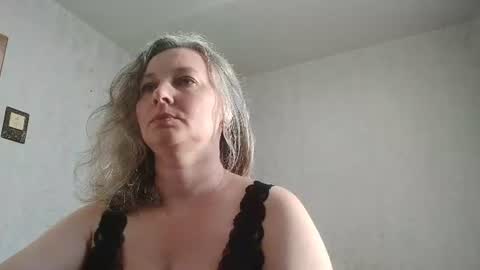 Snapshot of edithmanning chatting on 06.26.26 edithmanning online show from 06.26.26
