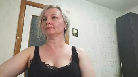 Snapshot of edithmanning chatting on 07.15.26 edithmanning online show from 07.15.26
