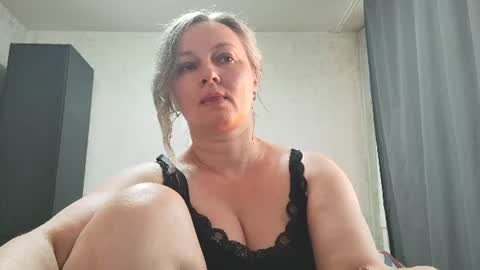 Snapshot of edithmanning chatting on 07.16.26 edithmanning online show from 07.16.26
