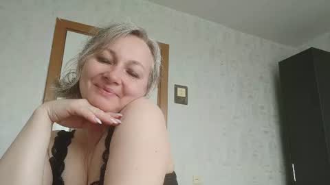 Snapshot of edithmanning chatting on 07.28.26 edithmanning online show from 07.28.26