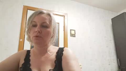 Snapshot of edithmanning chatting on 07.31.26 edithmanning online show from 07.31.26