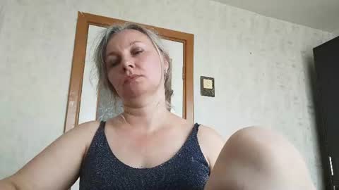 Snapshot of edithmanning chatting on 08.03.26 edithmanning online show from 08.03.26