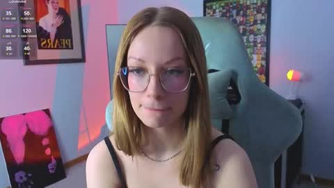 Snapshot of edlin_gail chatting on 11.21.25 Edlin Gali online show from 11.21.25