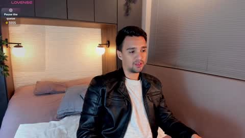 Snapshot of edward_maxx chatting on 01.13.25 Eduardo online show from 01.13.25