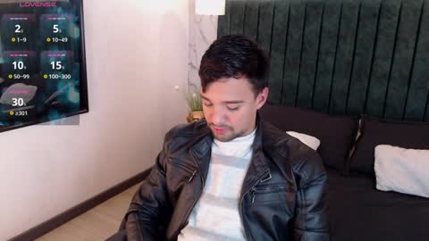 Snapshot of edward_maxx chatting on 01.18.25 Eduardo online show from 01.18.25
