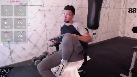 Snapshot of edward_maxx chatting on 01.30.25 Eduardo online show from 01.30.25