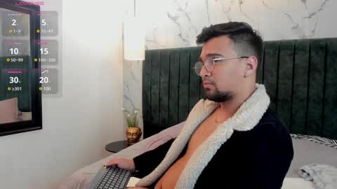 Snapshot of edward_maxx chatting on 01.31.25 Eduardo online show from 01.31.25