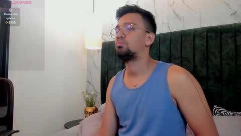 Snapshot of edward_maxx chatting on 01.31.25 Eduardo online show from 01.31.25