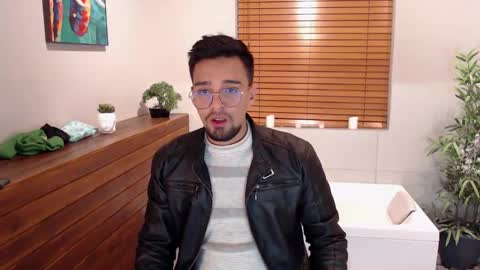 Snapshot of edward_maxx chatting on 02.05.25 Eduardo online show from 02.05.25