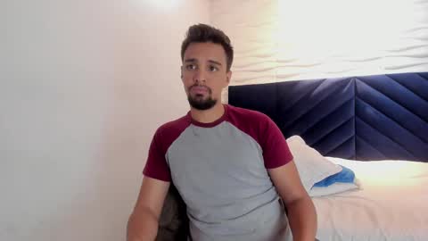 Snapshot of edward_maxx chatting on 02.14.25 Eduardo online show from 02.14.25