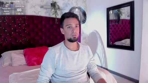 Snapshot of edward_maxx chatting on 02.18.25 Eduardo online show from 02.18.25