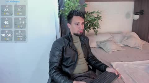 Snapshot of edward_maxx chatting on 02.23.25 Eduardo online show from 02.23.25