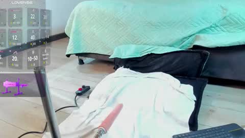 Snapshot of edward_maxx chatting on 10.30.25 Eduardo online show from 10.30.25