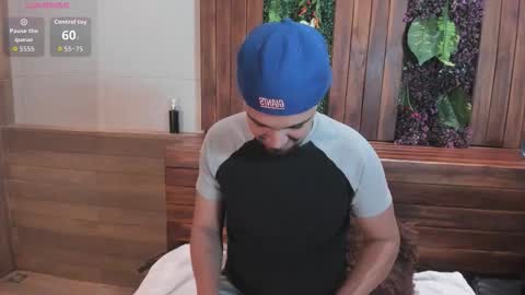 Snapshot of edward_maxx chatting on 12.05.25 Eduardo online show from 12.05.25