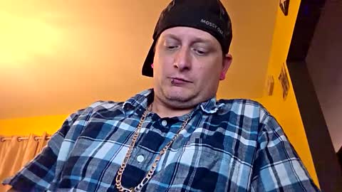 edwardaims_2please online show from 10.21.25