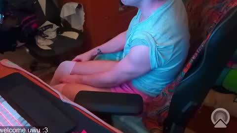 Snapshot of edwarh_01 chatting on 03.08.26 Alex online show from 03.08.26