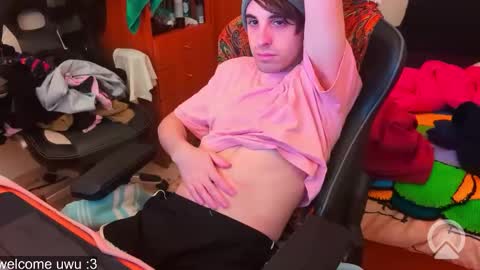 Snapshot of edwarh_01 chatting on 03.16.26 Alex online show from 03.16.26