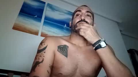 Snapshot of eemmee708927 chatting on 11.25.25 eemmee708927 online show from 11.25.25