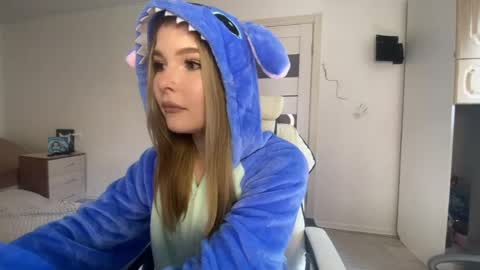 Snapshot of eestipixies chatting on 05.16.26 Lili online show from 05.16.26