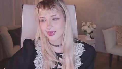 Snapshot of eevamarie chatting on 03.24.26 EVA NON NUDE online show from 03.24.26