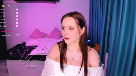 Snapshot of effie_lee chatting on 12.30.24 Effie online show from 12.30.24