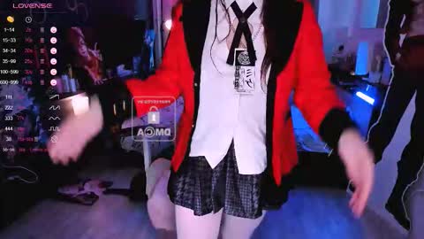 Snapshot of effie_lee chatting on 11.26.25 Effie online show from 11.26.25