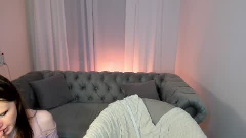 Effie Mur online show from 06.17.26