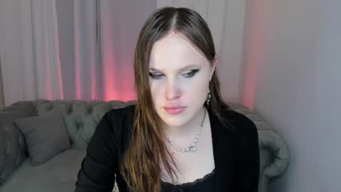 Effie Mur online show from 07.16.26