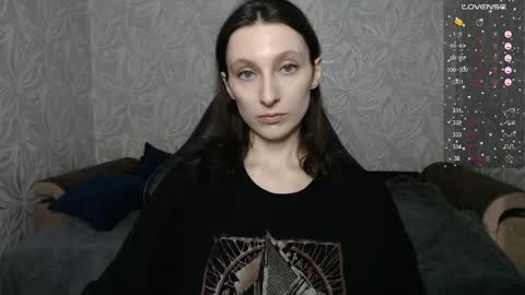 Snapshot of effy_gray chatting on 02.01.26 Anna online show from 02.01.26