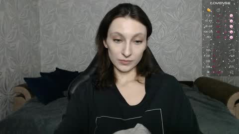 Snapshot of effy_gray chatting on 02.17.26 Anna online show from 02.17.26