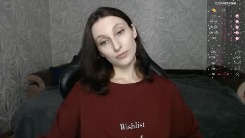 Snapshot of effy_gray chatting on 03.08.26 Anna online show from 03.08.26