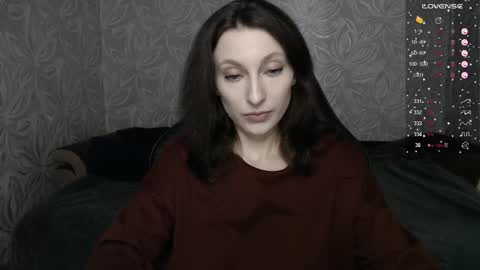 Snapshot of effy_gray chatting on 03.12.26 Anna online show from 03.12.26