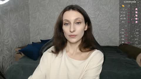 Snapshot of effy_gray chatting on 03.21.26 Anna online show from 03.21.26