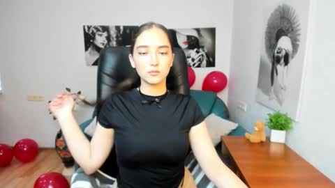 Effy Royse online show from 02.16.26