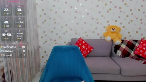 Snapshot of effyangel chatting on 01.08.25 Effy online show from 01.08.25