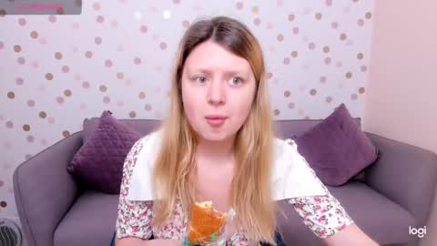 Snapshot of effyangel chatting on 02.07.25 Effy online show from 02.07.25