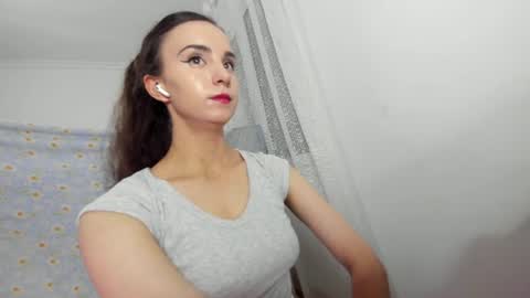 Snapshot of ehotlovea chatting on 07.02.26 Erik and Alice online show from 07.02.26