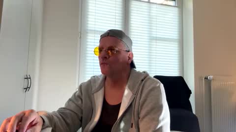 eichelhorn online show from 10.27.25