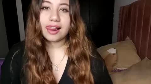 Snapshot of eimy_collin chatting on 02.06.25 EIMY MODEL INDEPENDENT online show from 02.06.25