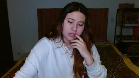 Snapshot of eimy_collin chatting on 02.10.25 EIMY MODEL INDEPENDENT online show from 02.10.25