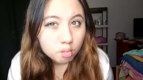 Snapshot of eimy_collin chatting on 02.11.25 EIMY MODEL INDEPENDENT online show from 02.11.25