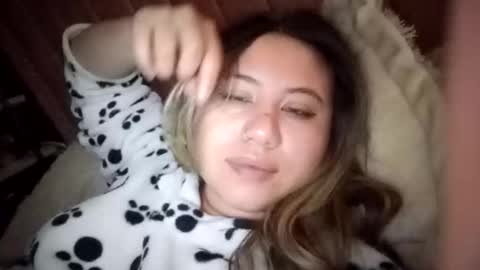 Snapshot of eimy_collin chatting on 11.29.25 EIMY MODEL INDEPENDENT online show from 11.29.25