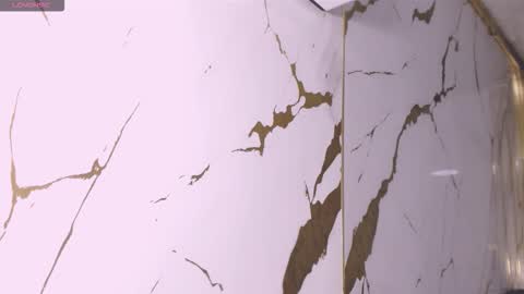 Snapshot of eimy_skinny chatting on 02.01.26 eimy online show from 02.01.26