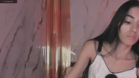 Snapshot of eimy_skinny chatting on 02.19.26 eimy online show from 02.19.26