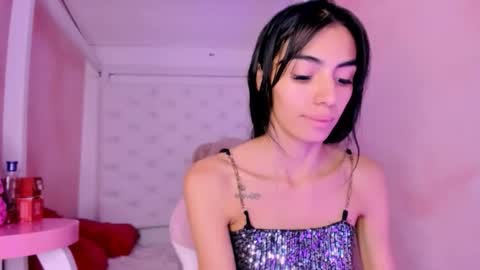 Snapshot of eimy_skinny chatting on 02.21.26 eimy online show from 02.21.26