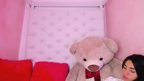 Snapshot of eimy_skinny chatting on 02.27.26 eimy online show from 02.27.26