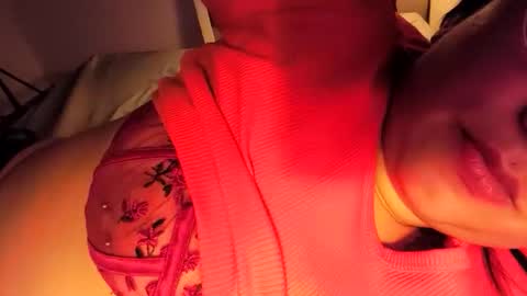 Snapshot of eireneninon chatting on 11.05.25 Eirene online show from 11.05.25