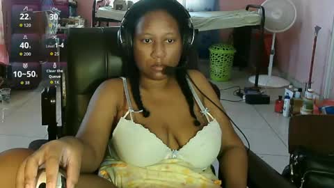 Snapshot of eirondra_valeen chatting on 05.23.26 Eirondra Valeen online show from 05.23.26
