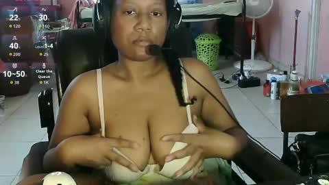 Snapshot of eirondra_valeen chatting on 05.25.26 Eirondra Valeen online show from 05.25.26